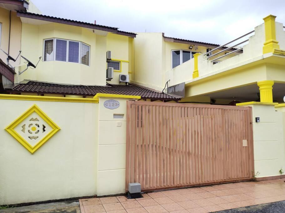 1122 Park S2 # U - 5 Bedroom Seremban